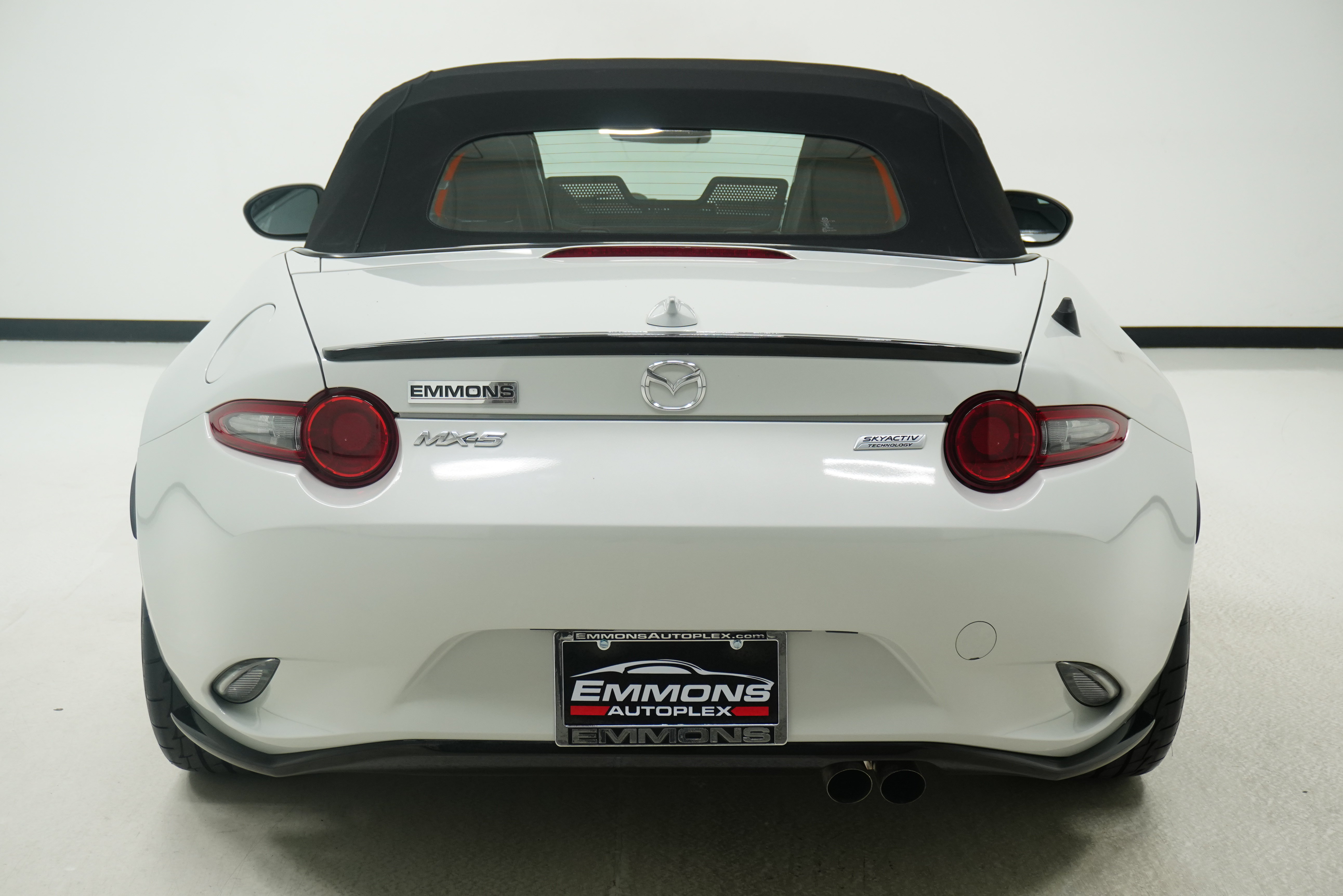Used 2016 MAZDA MX-5 Miata Club w/ Brembo/BBS Package RWD image 5