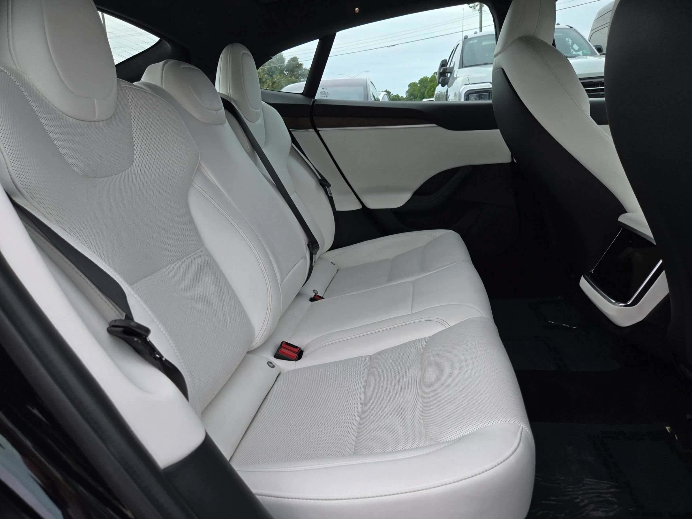 Used 2023 Tesla Model S Standard Range AWD/4WD image 18