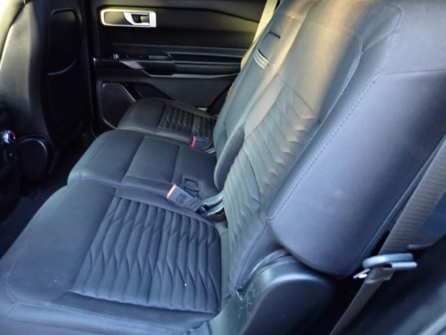 Used 2020 Ford Explorer XLT image 18
