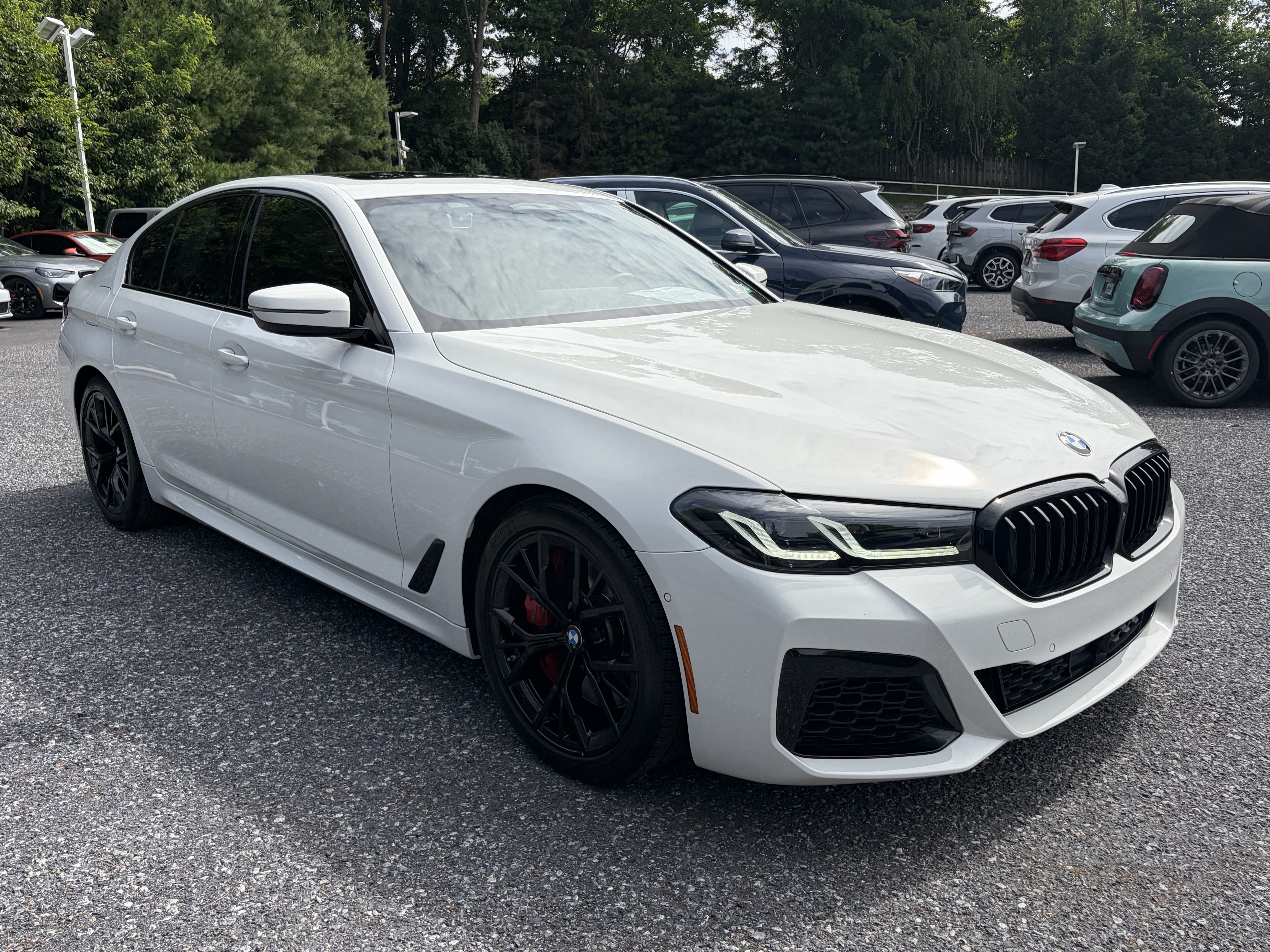 Used 2021 BMW M550i xDrive AWD/4WD image 2