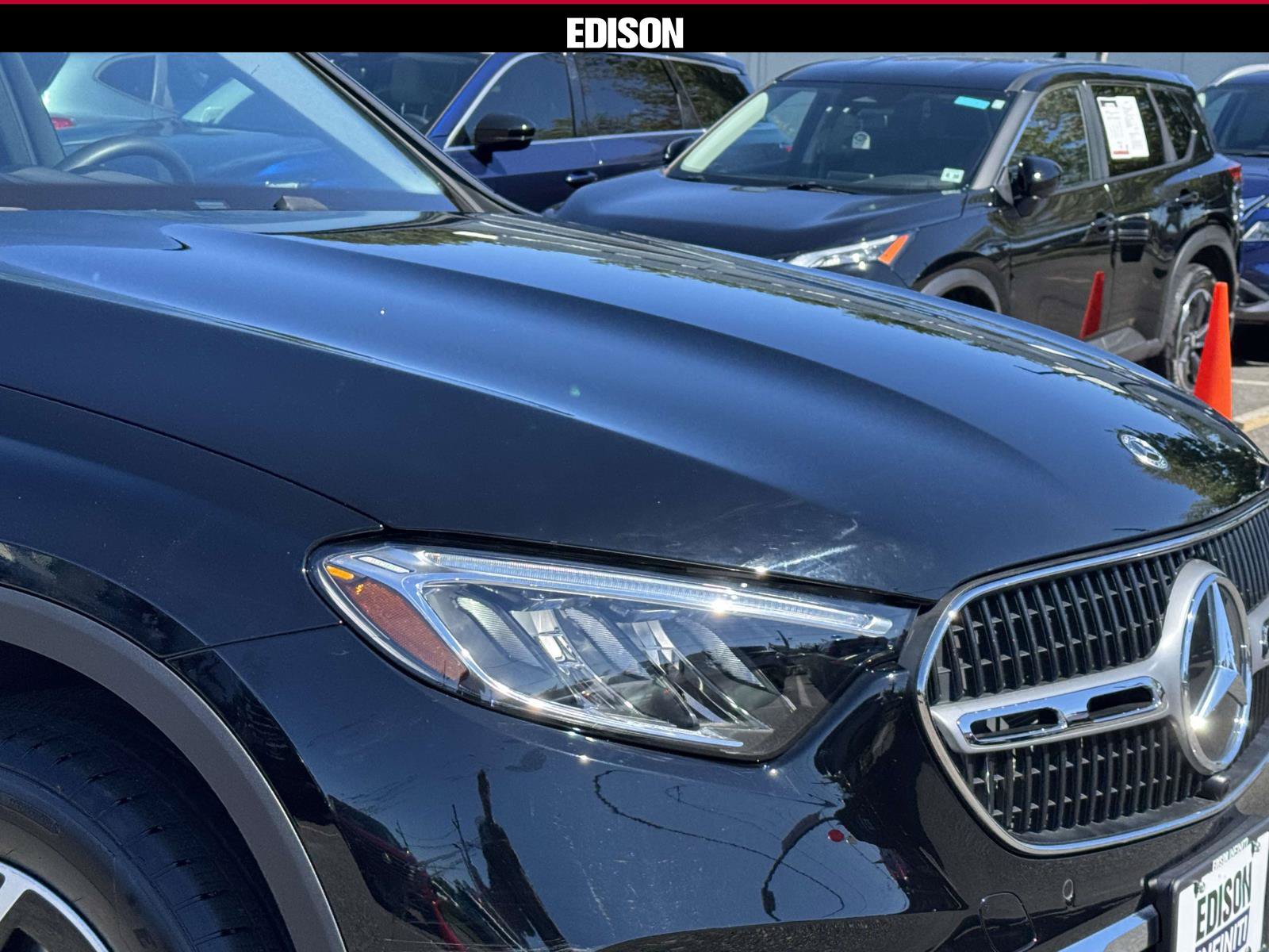 Used 2025 Mercedes-Benz GLC 350e 4MATIC image 6
