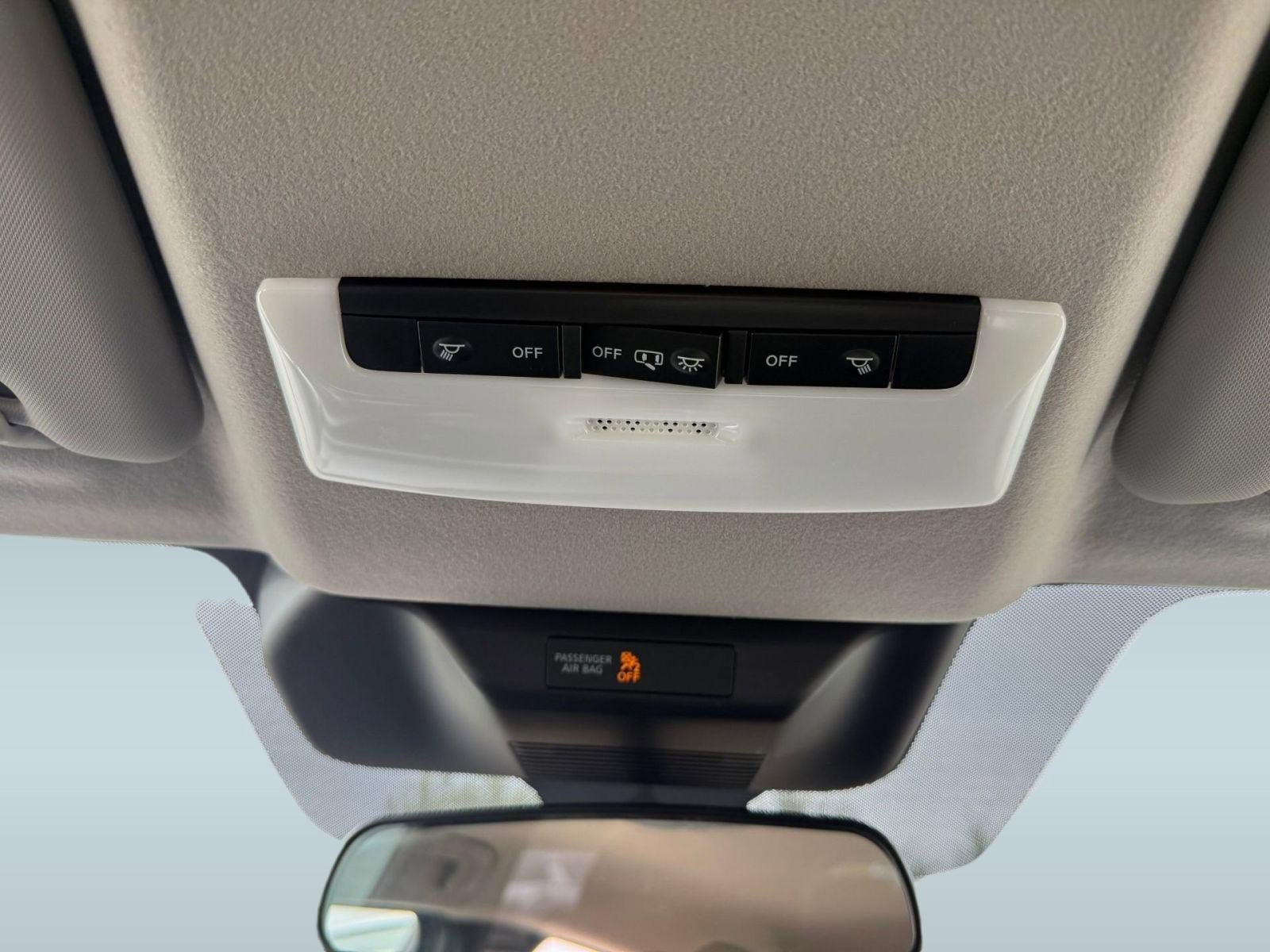 New 2026 Nissan Kicks SR w/ Cold Weather Package image 18