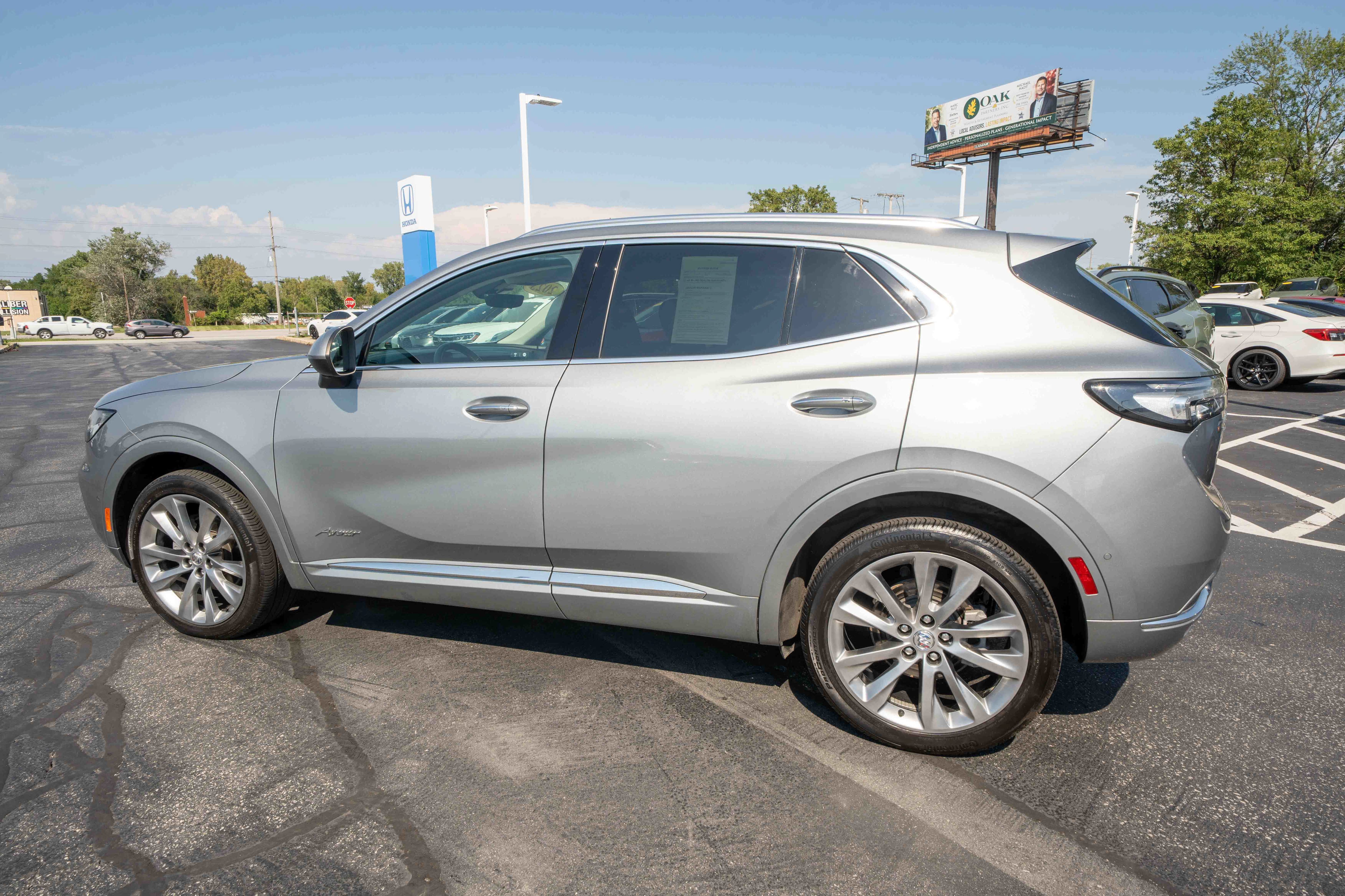 Used 2023 Buick Envision Avenir AWD/4WD image 4