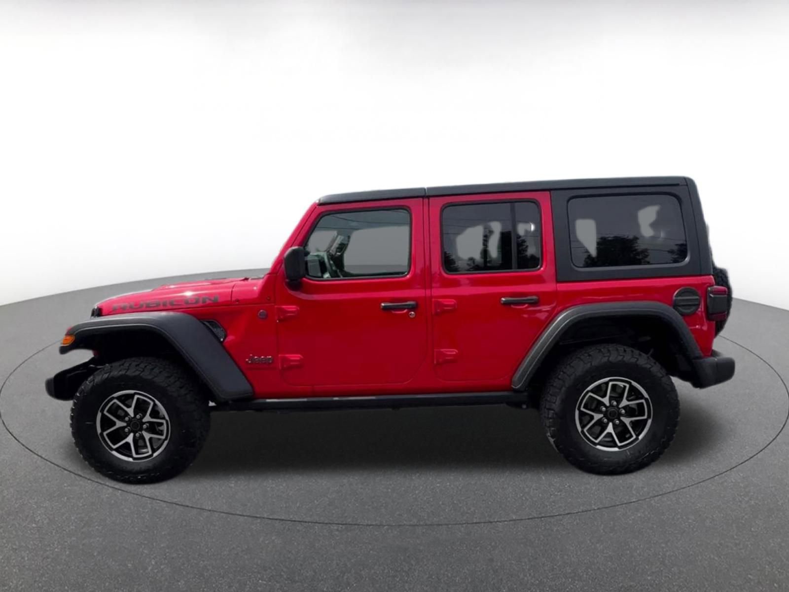 Used 2025 Jeep Wrangler Unlimited Rubicon AWD/4WD image 9