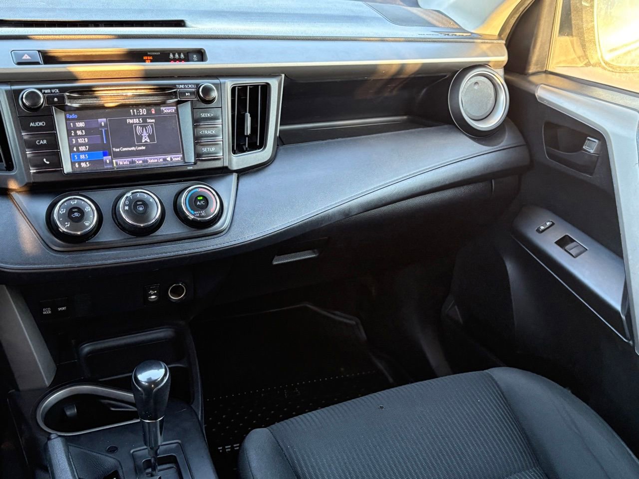 Used 2017 Toyota RAV4 LE w/ All Weather Liner Package FWD image 15