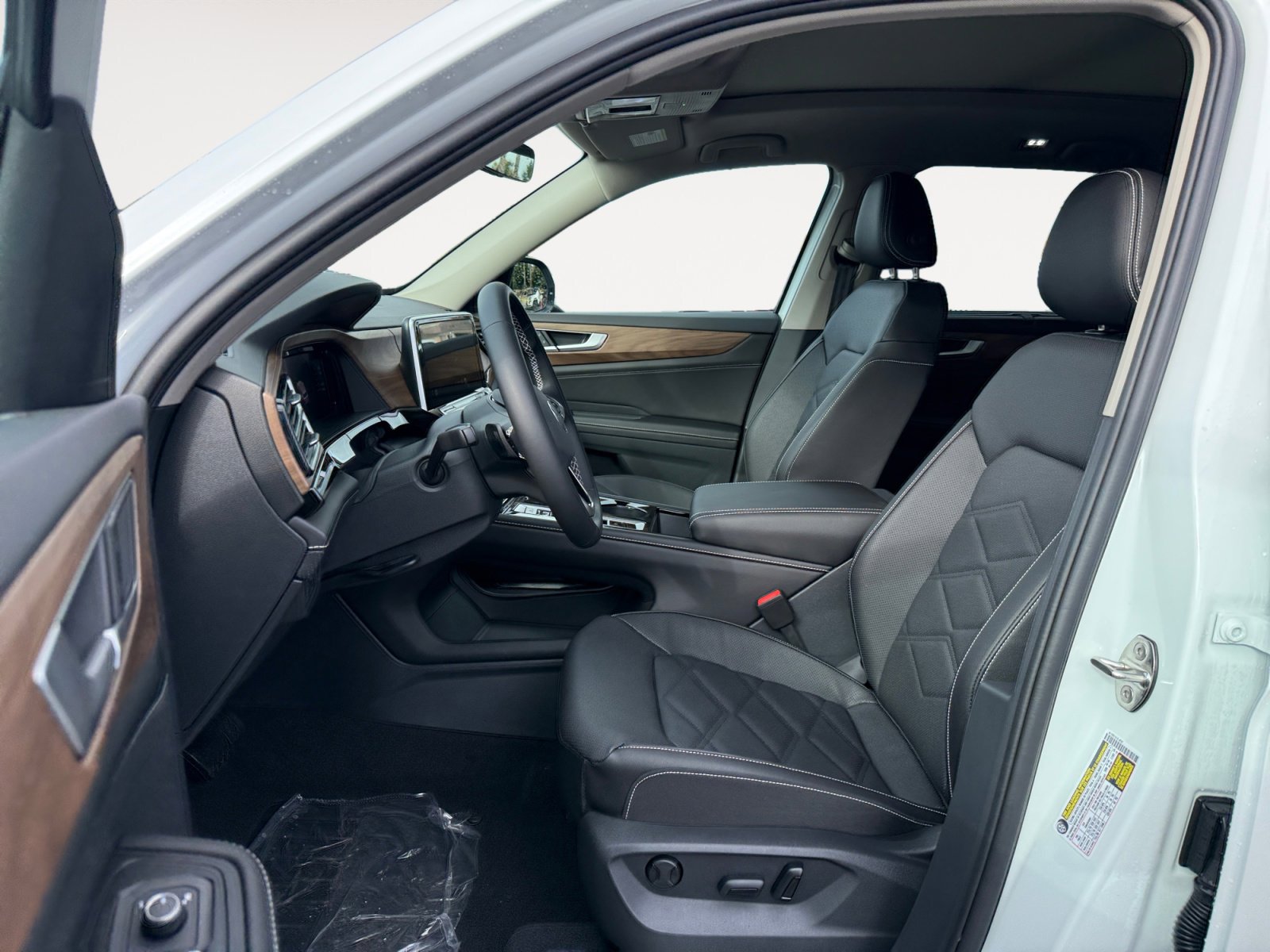 New 2026 Volkswagen Atlas SE image 10