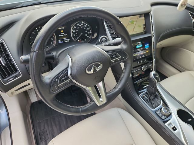 Used 2020 INFINITI Q50 Luxe w/ Essential Package (3.0T Luxe) image 10