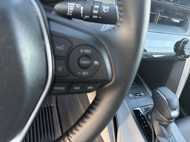 Certified 2024 Toyota Venza LE image 18