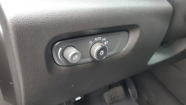 Used 2023 Chevrolet Traverse High Country w/ LPO, Floor Liner Package AWD/4WD image 12