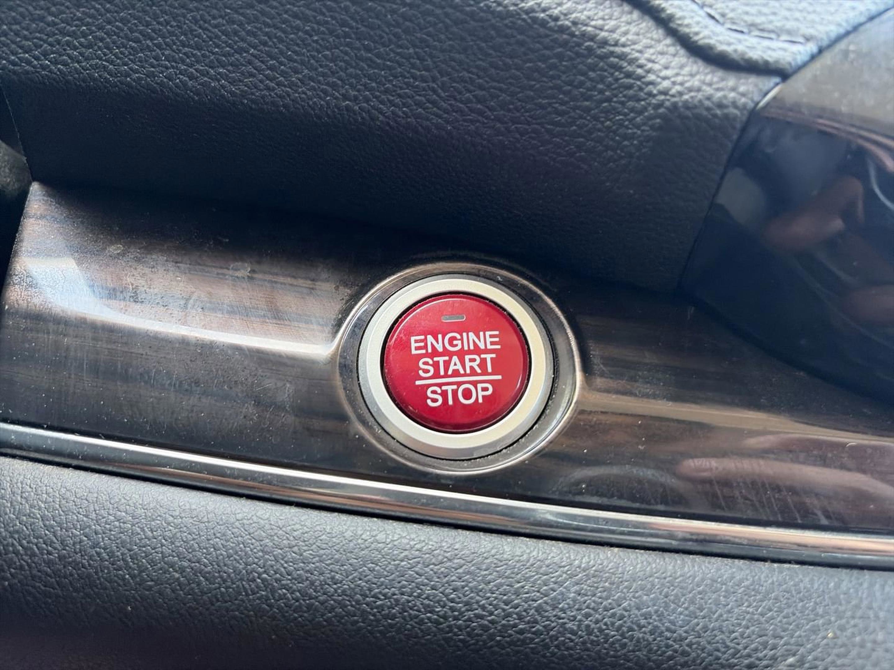 Used 2015 Honda CR-V Touring image 25