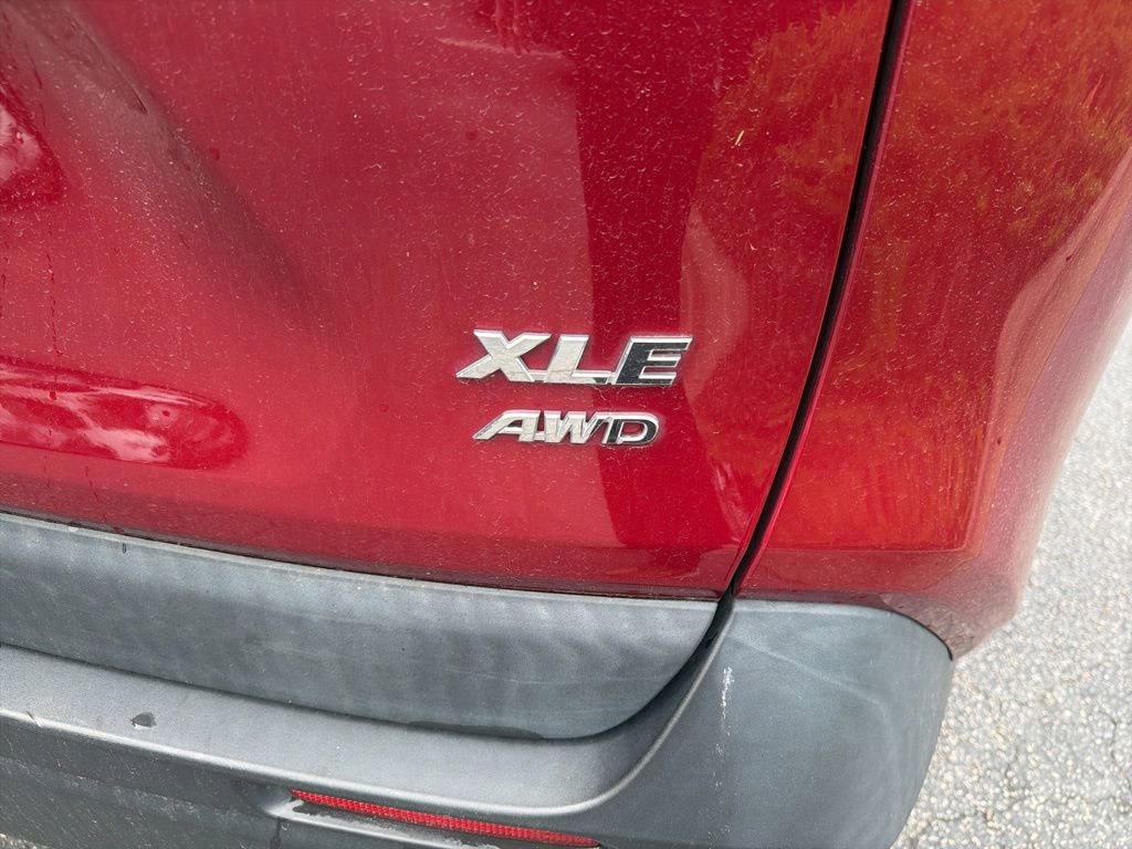 Used 2019 Toyota RAV4 XLE w/ Convenience Package AWD/4WD image 15