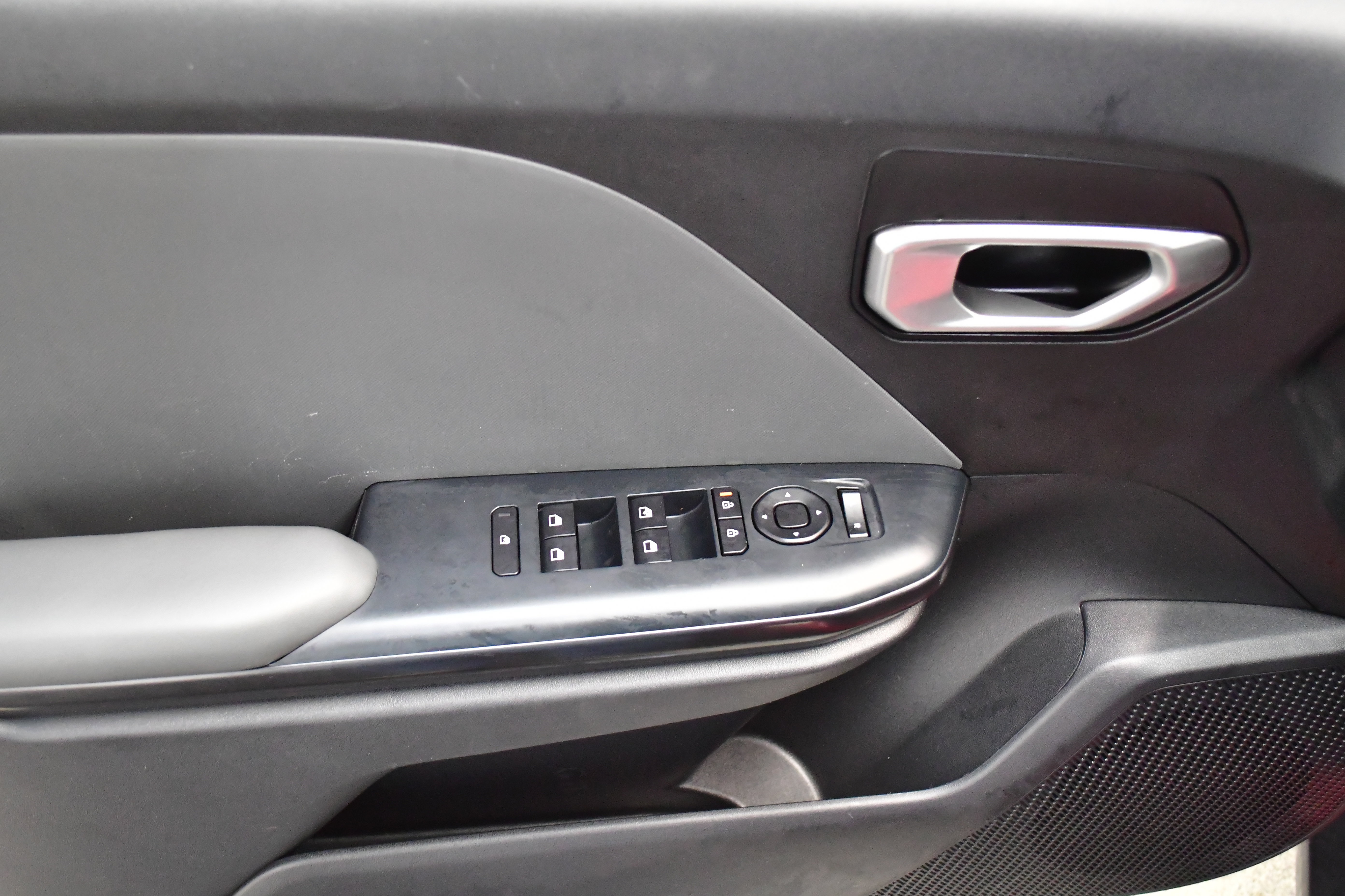 Used 2025 Kia K4 image 16