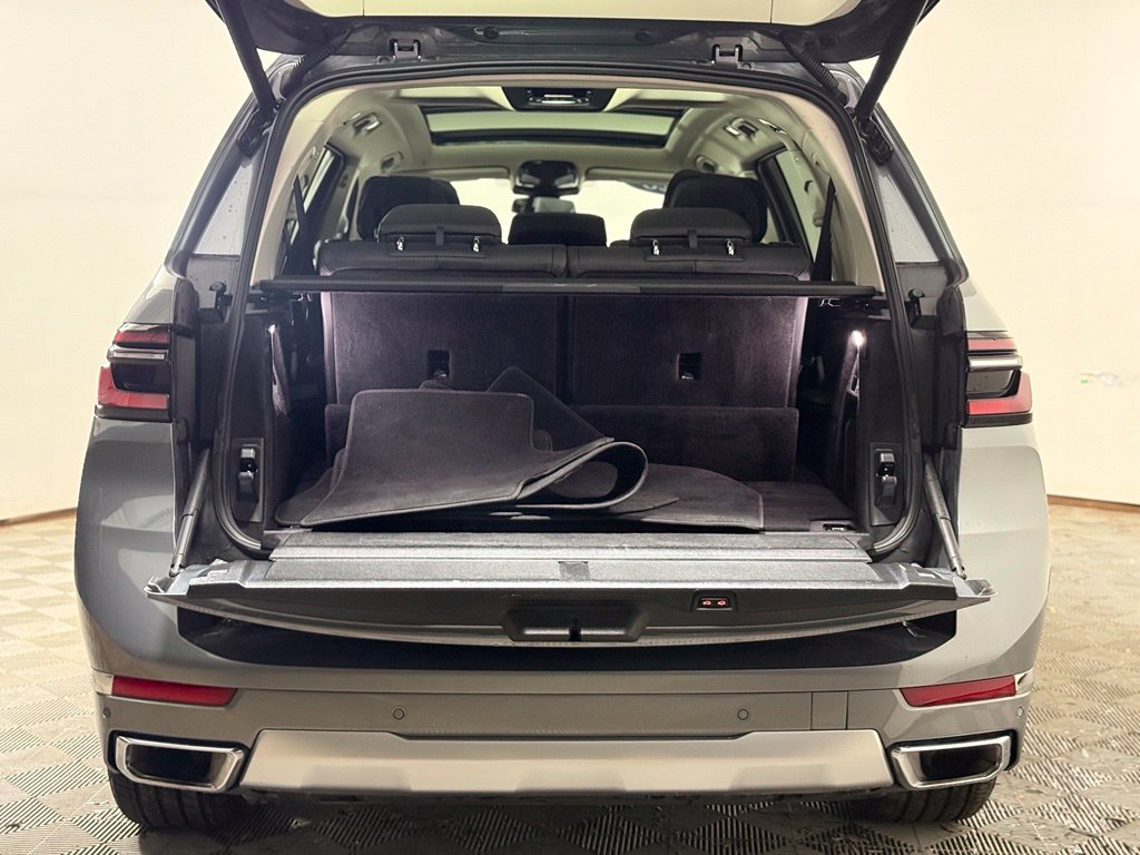 Used 2026 BMW X7 xDrive40i AWD/4WD image 6