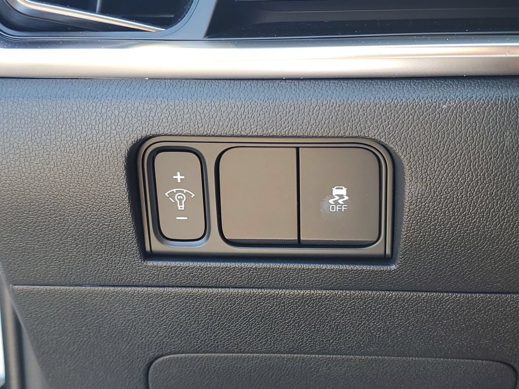 Used 2025 Kia Sorento LX FWD image 20