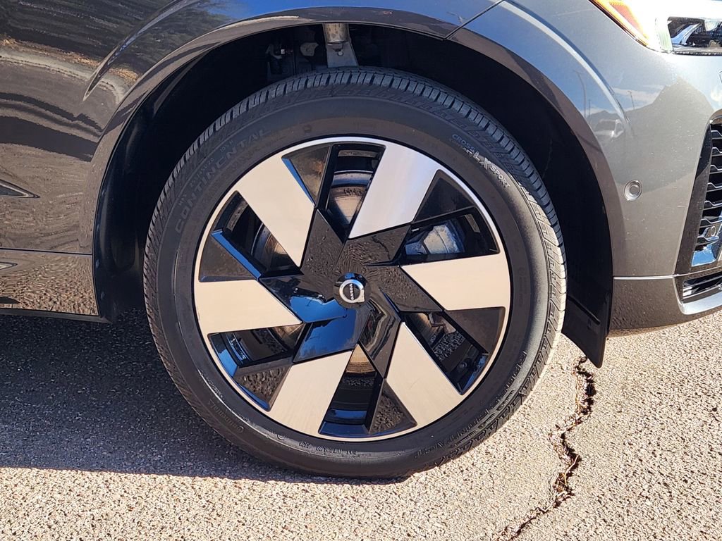Used 2024 Volvo XC60 T8 Plus w/ Protection Package Premier image 29