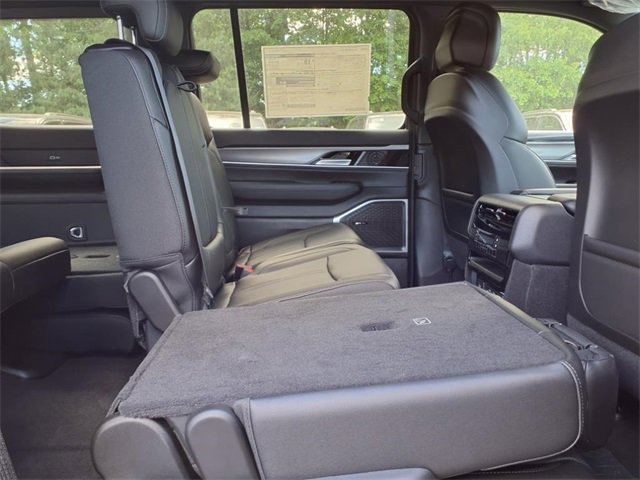 New 2025 Jeep Wagoneer 4WD image 9