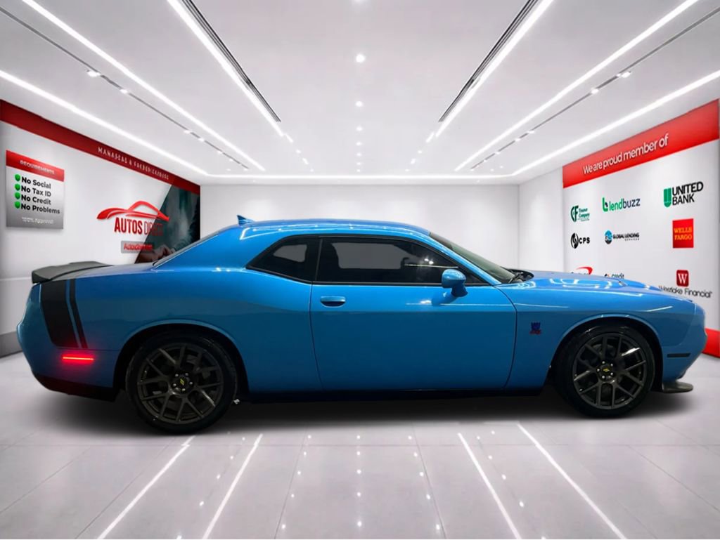 Used 2016 Dodge Challenger R/T Scat Pack w/ Leather Interior Group image 8