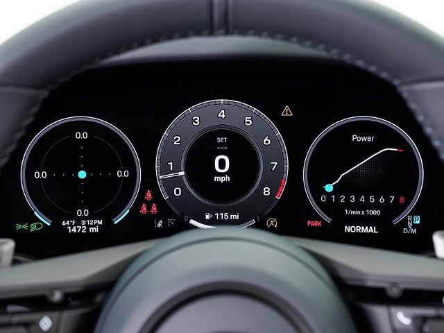 Certified 2025 Porsche 911 Carrera image 16