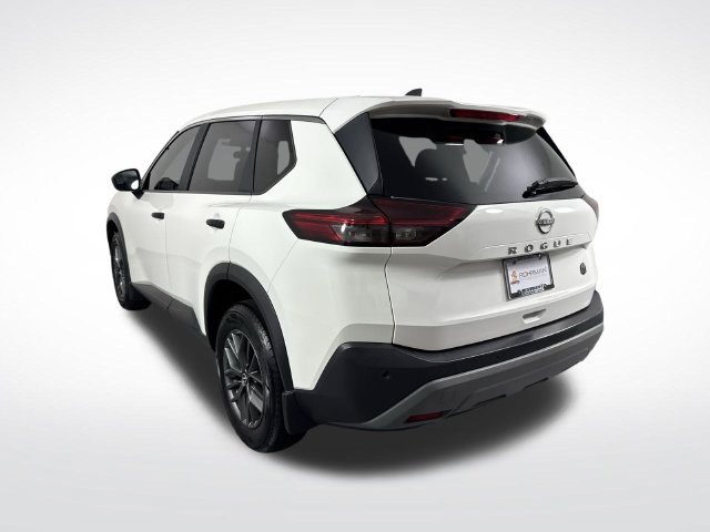 Used 2023 Nissan Rogue S FWD image 31