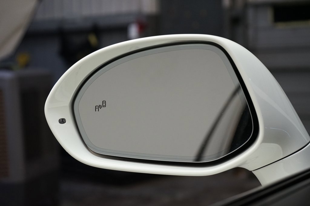 Used 2018 Bentley Mulsanne Speed image 24