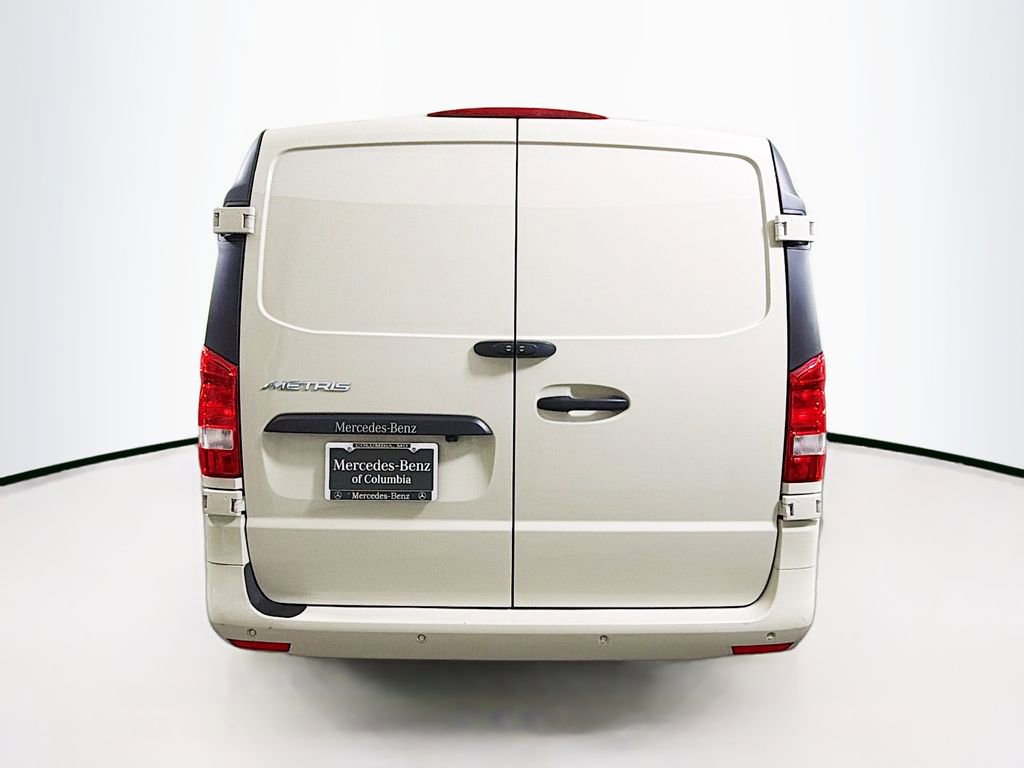 Used 2023 Mercedes-Benz Metris image 6