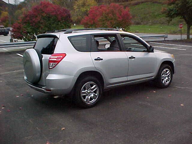 Used 2011 Toyota RAV4 4WD w/ Preferred Premium Pkg image 5