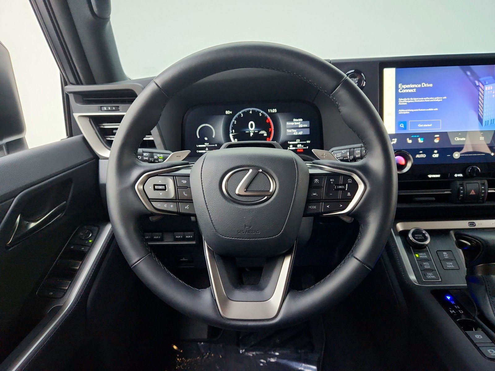 Used 2025 Lexus GX 550 w/ Accessory Package (32) image 20