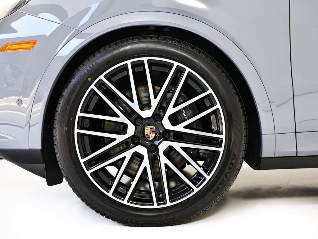 New 2026 Porsche Cayenne AWD/4WD image 13