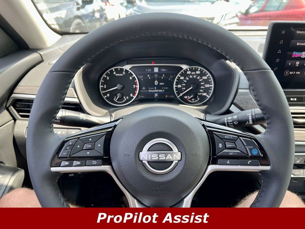 Certified 2025 Nissan Altima 2.5 SV w/ SV Premium Package FWD image 5