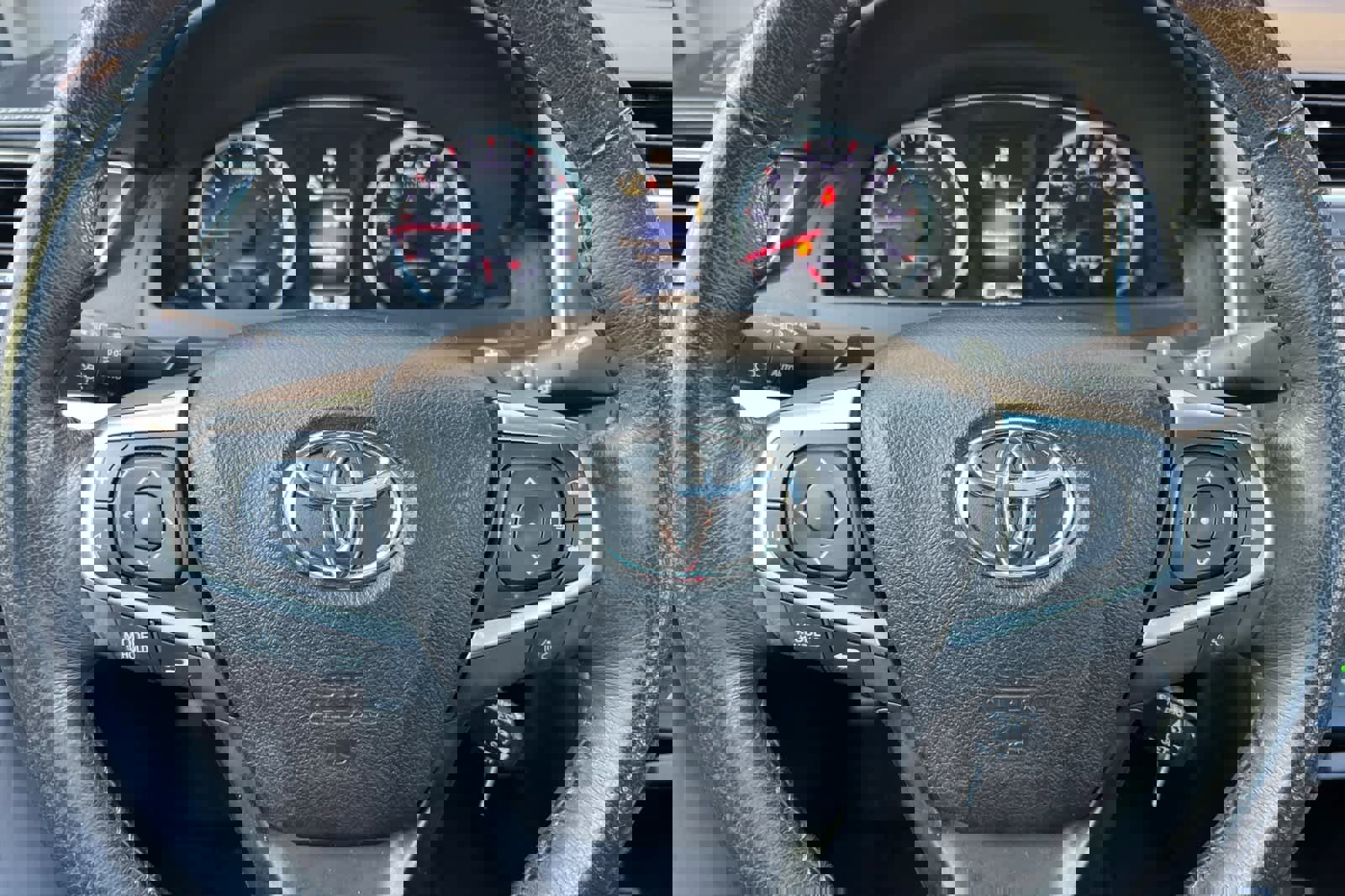 Used 2015 Toyota Camry SE w/ Moonroof Package image 22