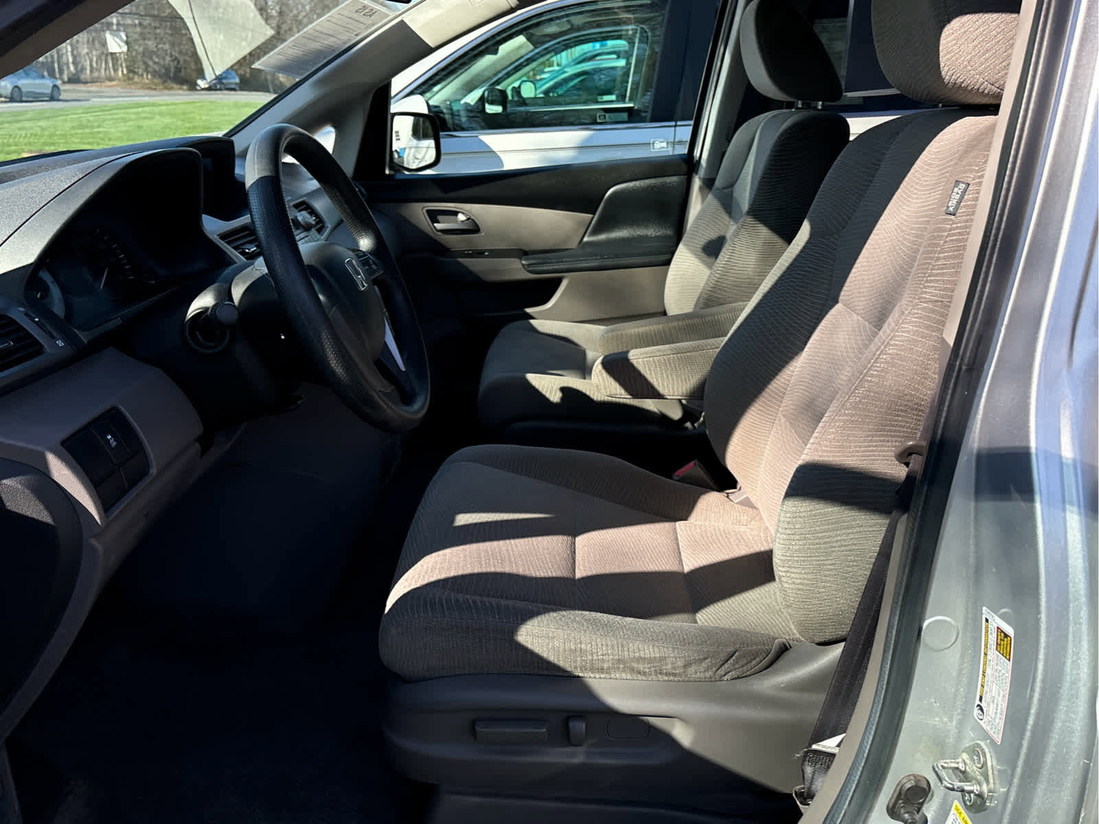 Used 2012 Honda Odyssey LX image 7