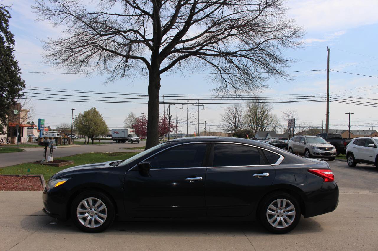 Used 2016 Nissan Altima 2.5 S w/ Power Driver Seat Package image 6