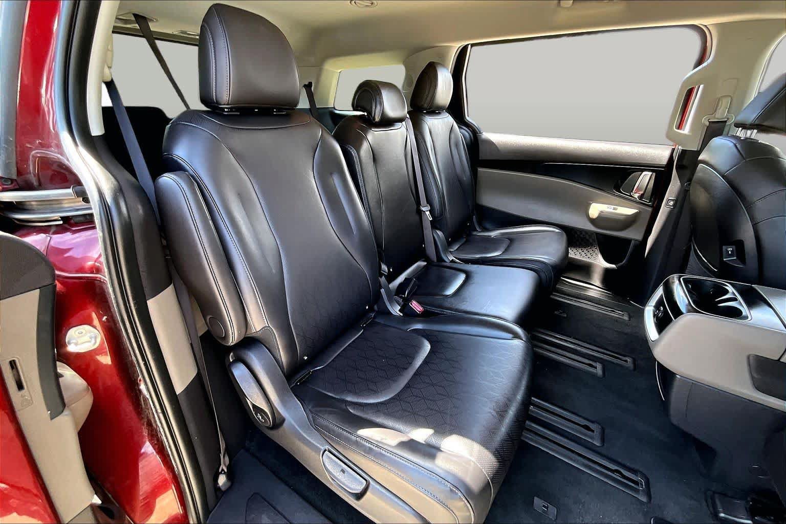 Used 2026 Kia Carnival LXS FWD image 19