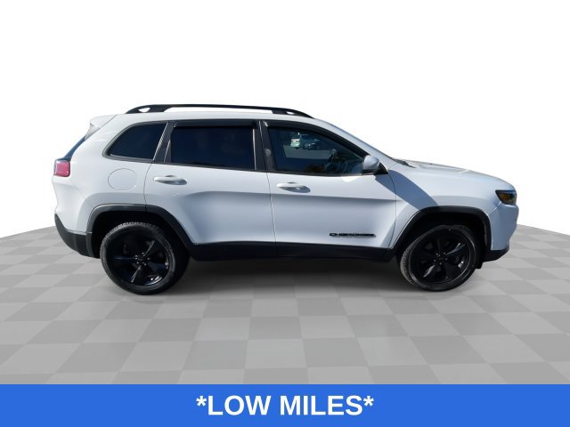 Used 2020 Jeep Cherokee Latitude w/ Cold Weather Group AWD/4WD image 10