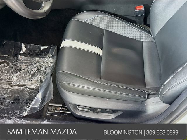 Used 2025 Toyota Camry SE image 18