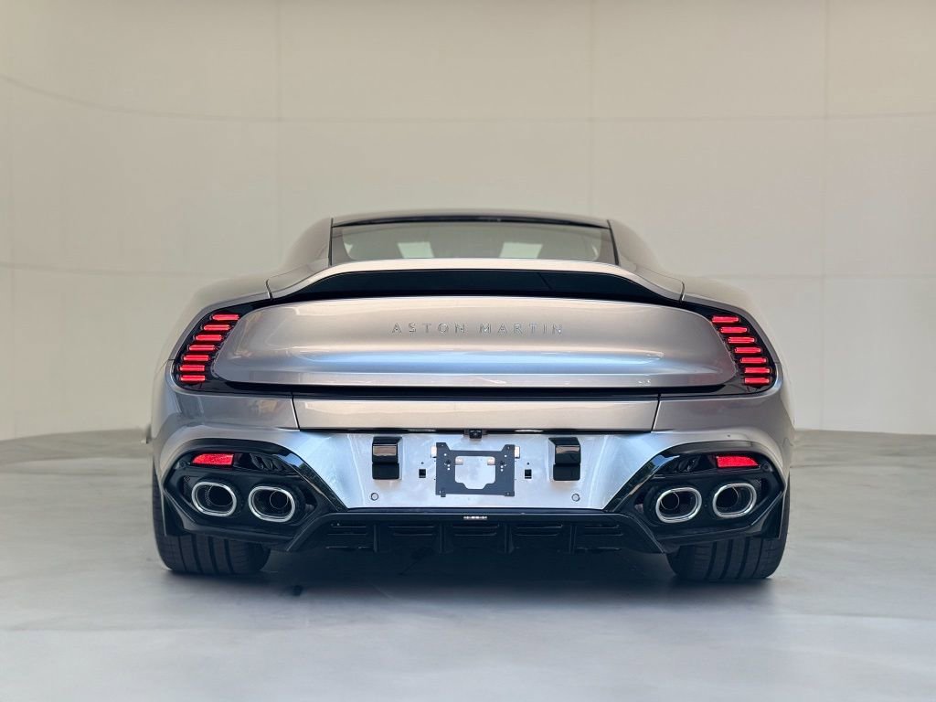Used 2025 Aston Martin Vanquish image 29