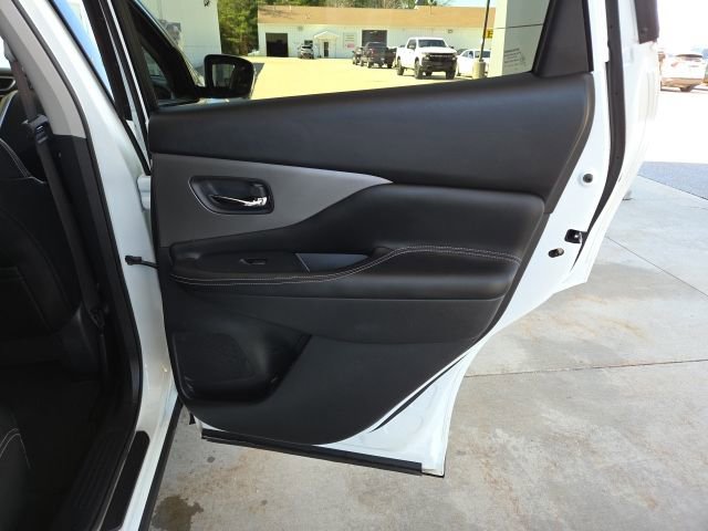 Used 2024 Nissan Murano SV AWD/4WD image 46