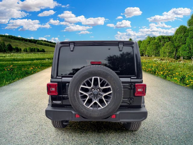 Used 2024 Jeep Wrangler Unlimited Sahara AWD/4WD image 5