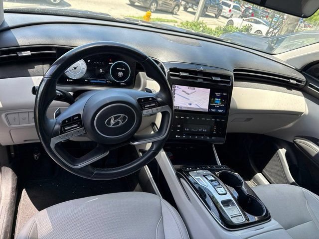 Used 2022 Hyundai Tucson Limited FWD image 2