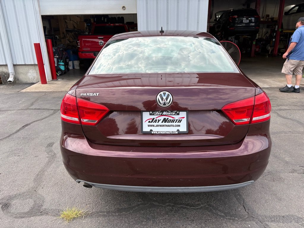 Used 2013 Volkswagen Passat 2.5 S FWD image 4