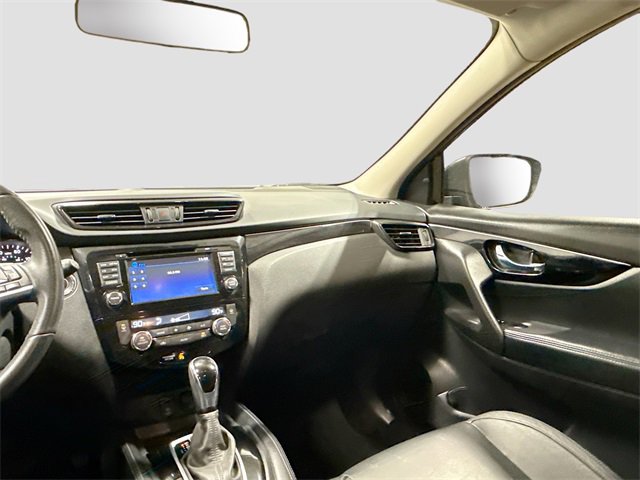 Used 2018 Nissan Rogue Sport SL image 23