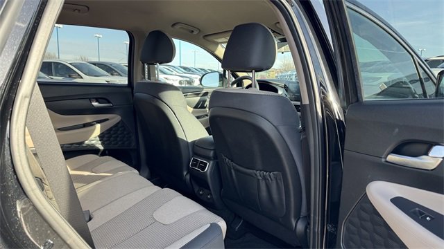 Used 2023 Hyundai Santa Fe SE image 12