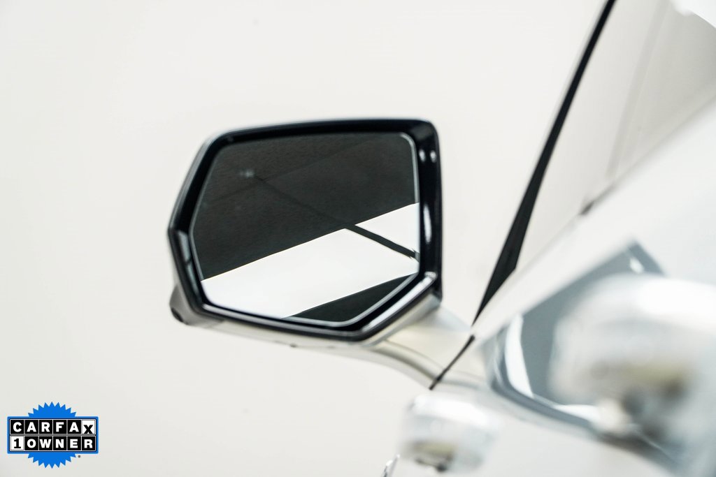 Used 2025 Cadillac Escalade IQ Luxury 2 image 14