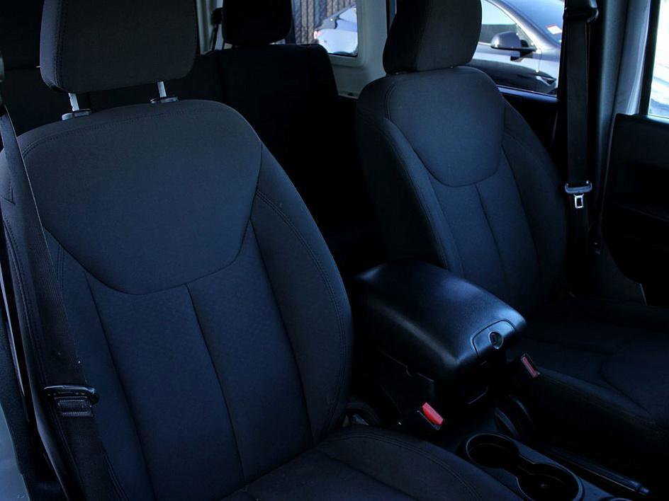 Used 2016 Jeep Wrangler Unlimited Sport w/ Quick Order Package 24S image 16