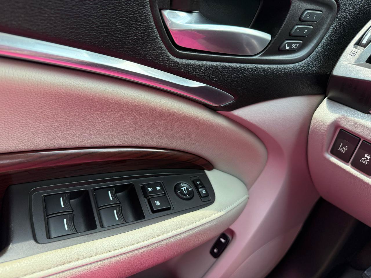 Used 2016 Acura MDX w/ Technology Package FWD image 32