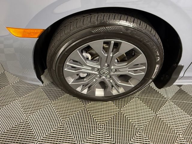 Used 2025 Honda Odyssey Touring image 13