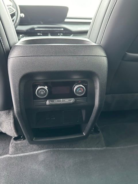 Used 2025 Buick Enclave Preferred image 30