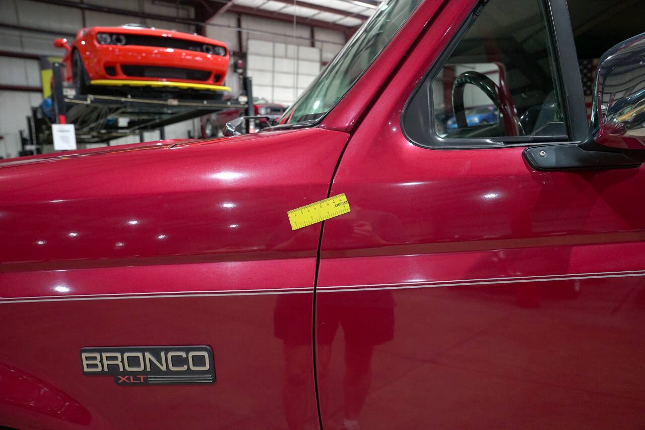 Used 1995 Ford Bronco XLT AWD/4WD image 29