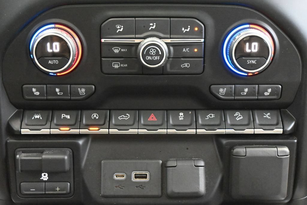 Used 2019 Chevrolet Silverado 1500 LTZ w/ LTZ Premium Package AWD/4WD image 20