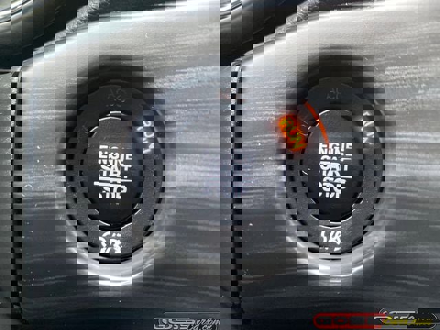 Certified 2022 Jeep Grand Cherokee Laredo X image 10